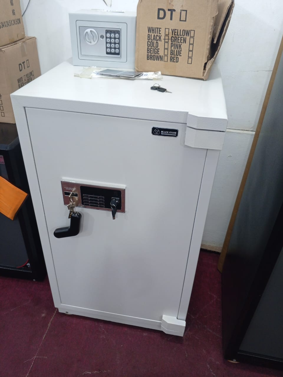 Fireproof high-security safe box 